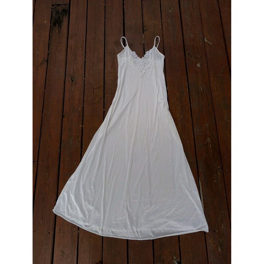 Vintage Elegant Long White Full Slip Lacey V Neck Bridal Satin Nightgown Small